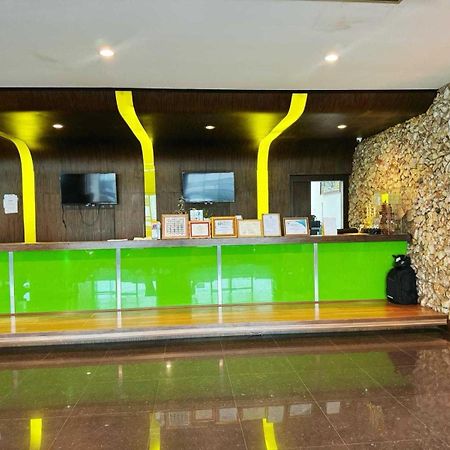 Capital O 75514 Vasidtee City Hotel Szuphanburi Kültér fotó