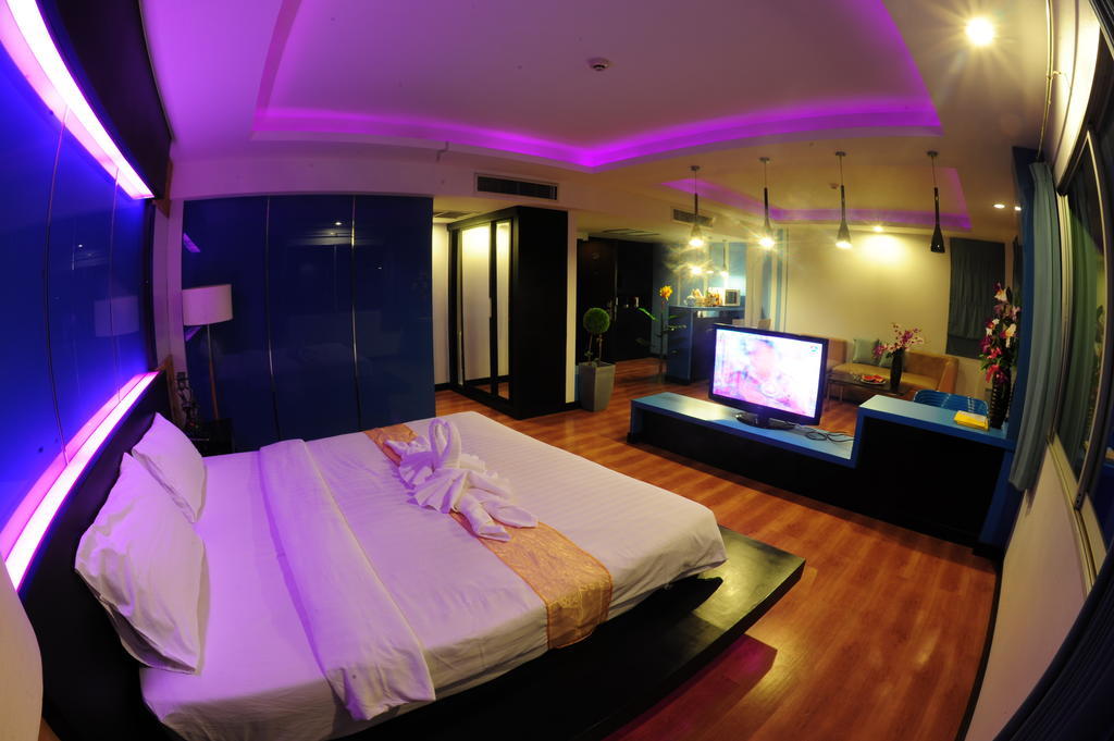 Capital O 75514 Vasidtee City Hotel Szuphanburi Kültér fotó