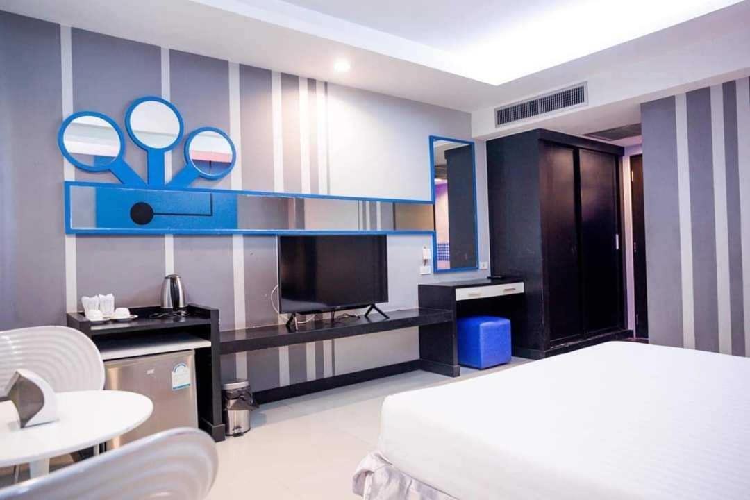 Capital O 75514 Vasidtee City Hotel Szuphanburi Kültér fotó