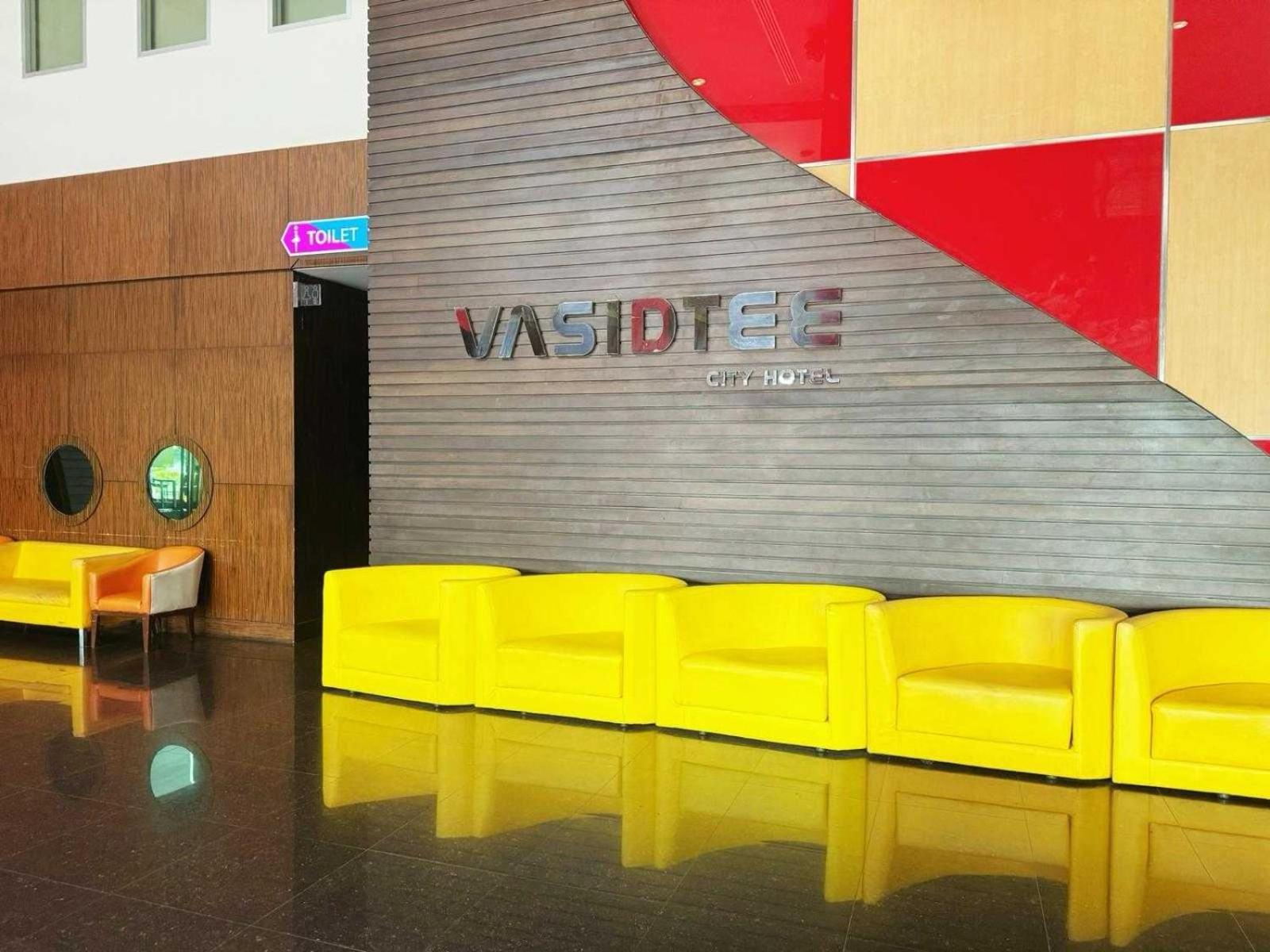Capital O 75514 Vasidtee City Hotel Szuphanburi Kültér fotó