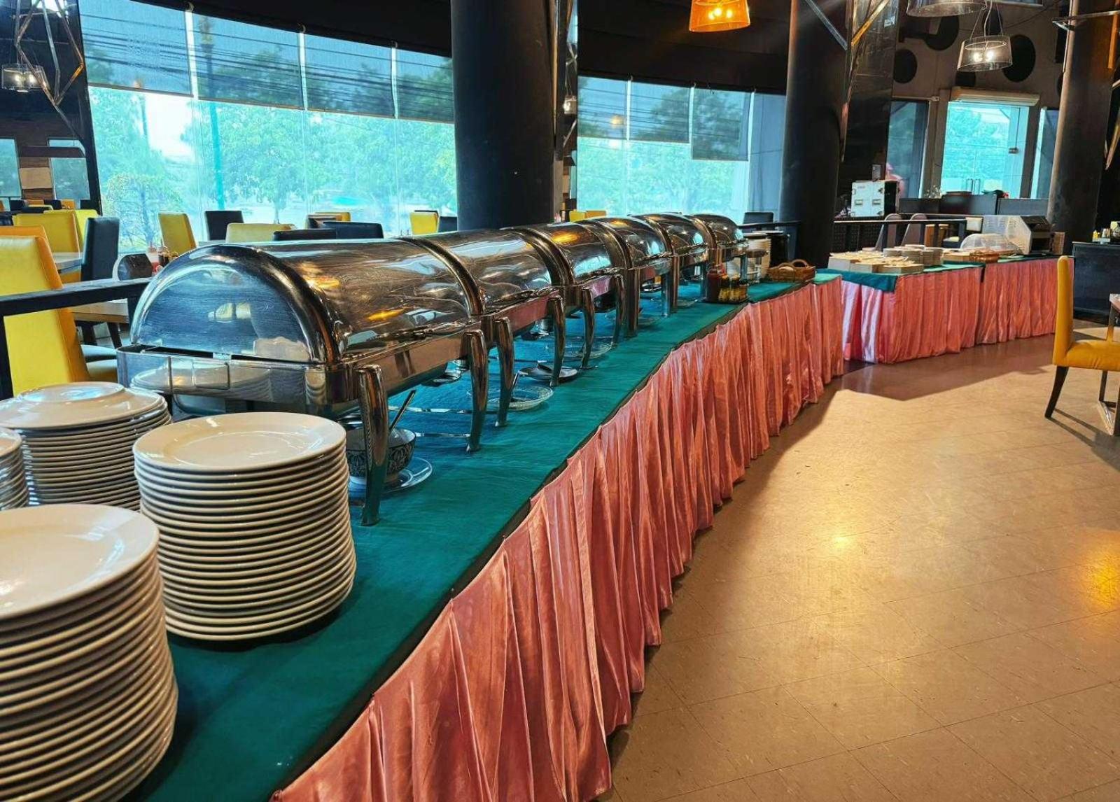 Capital O 75514 Vasidtee City Hotel Szuphanburi Kültér fotó