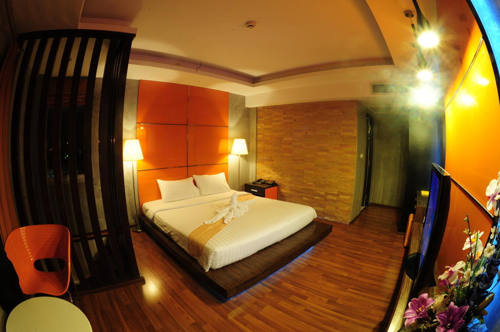 Capital O 75514 Vasidtee City Hotel Szuphanburi Kültér fotó