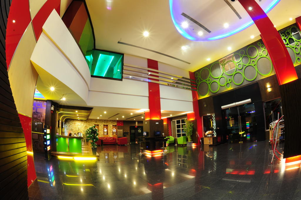 Capital O 75514 Vasidtee City Hotel Szuphanburi Kültér fotó
