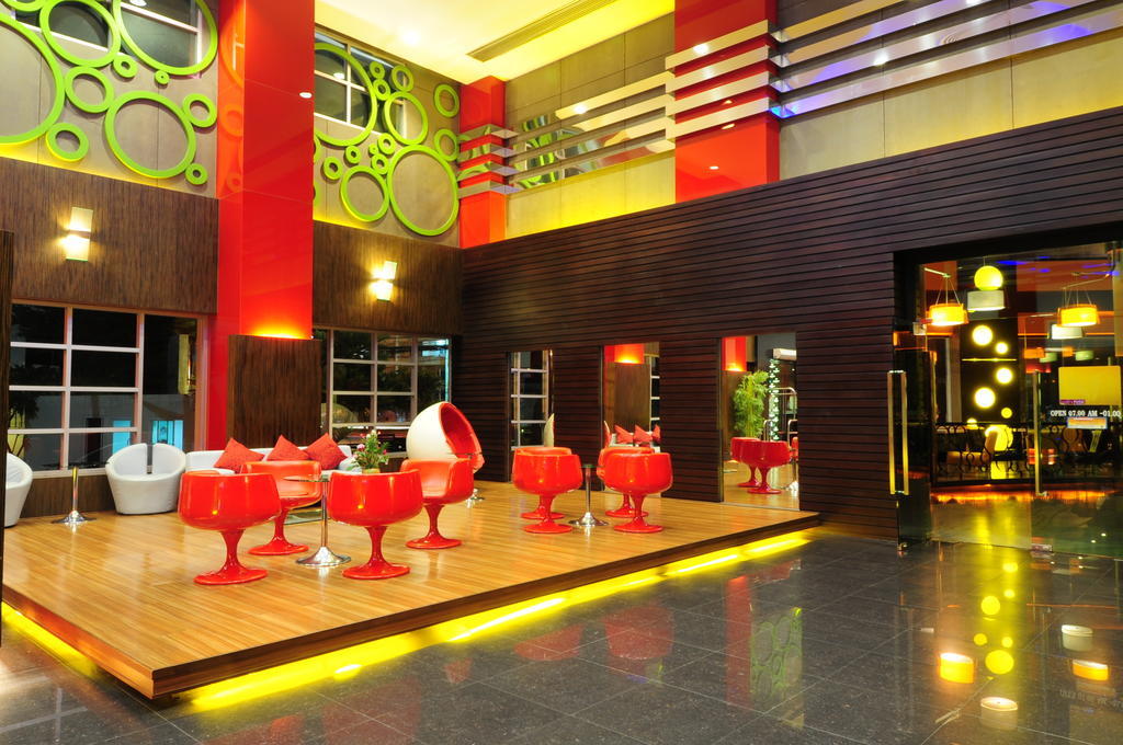 Capital O 75514 Vasidtee City Hotel Szuphanburi Kültér fotó